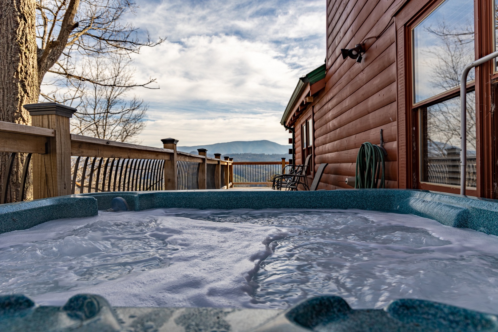 Hot Tub with Mountain View at Parkview Panorama