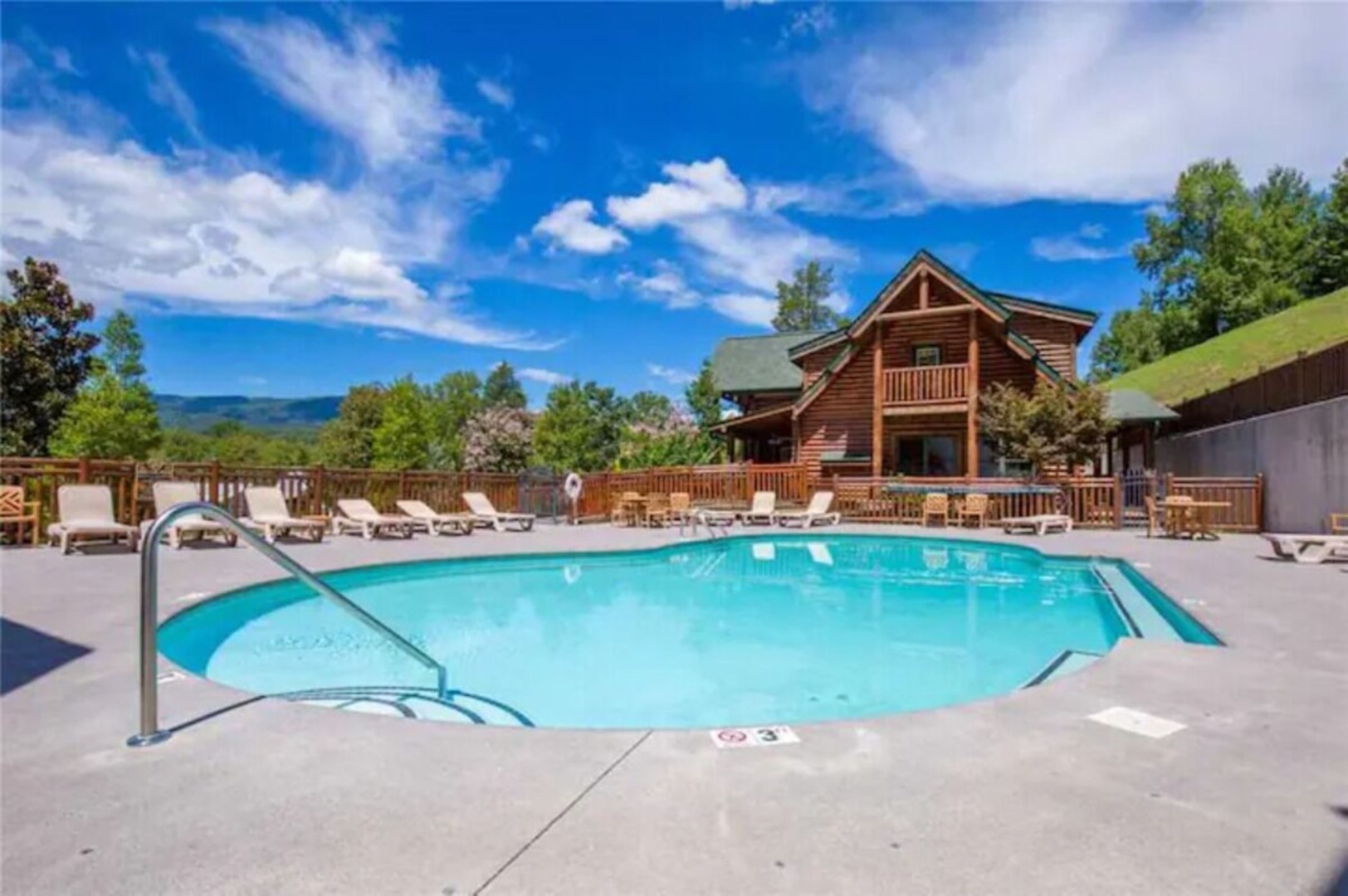 Covered Bridge Resort Pool