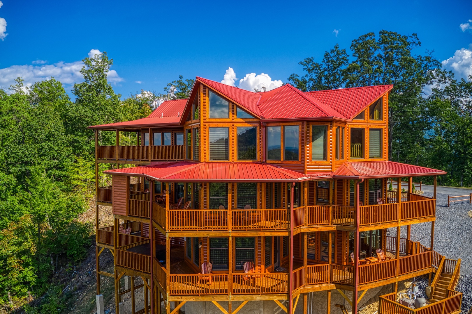 Looking back at Four Seasons Palace, a 5-bedroom cabin rental located in Pigeon Forge