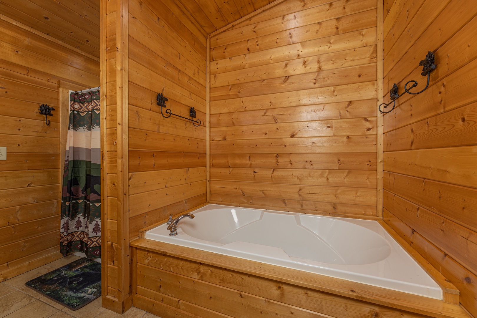 Jacuzzi tub at 3 Crazy Cubs, a 5 bedroom cabin rental located in Pigeon Forge