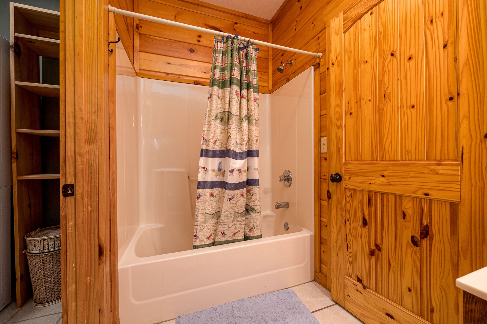 Shower and Tub Combo at Logged Out