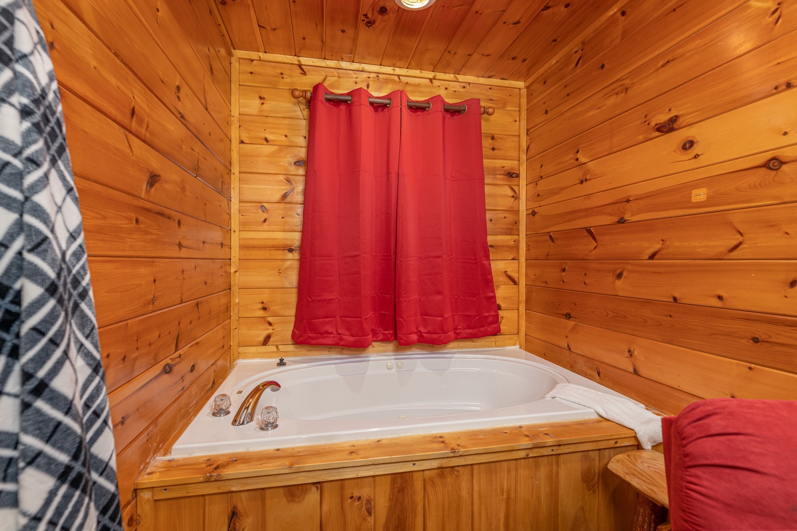 Jacuzzi in the second bedroom at Whispering Grace, a 2 bedroom cabin rental located in Gatlinburg