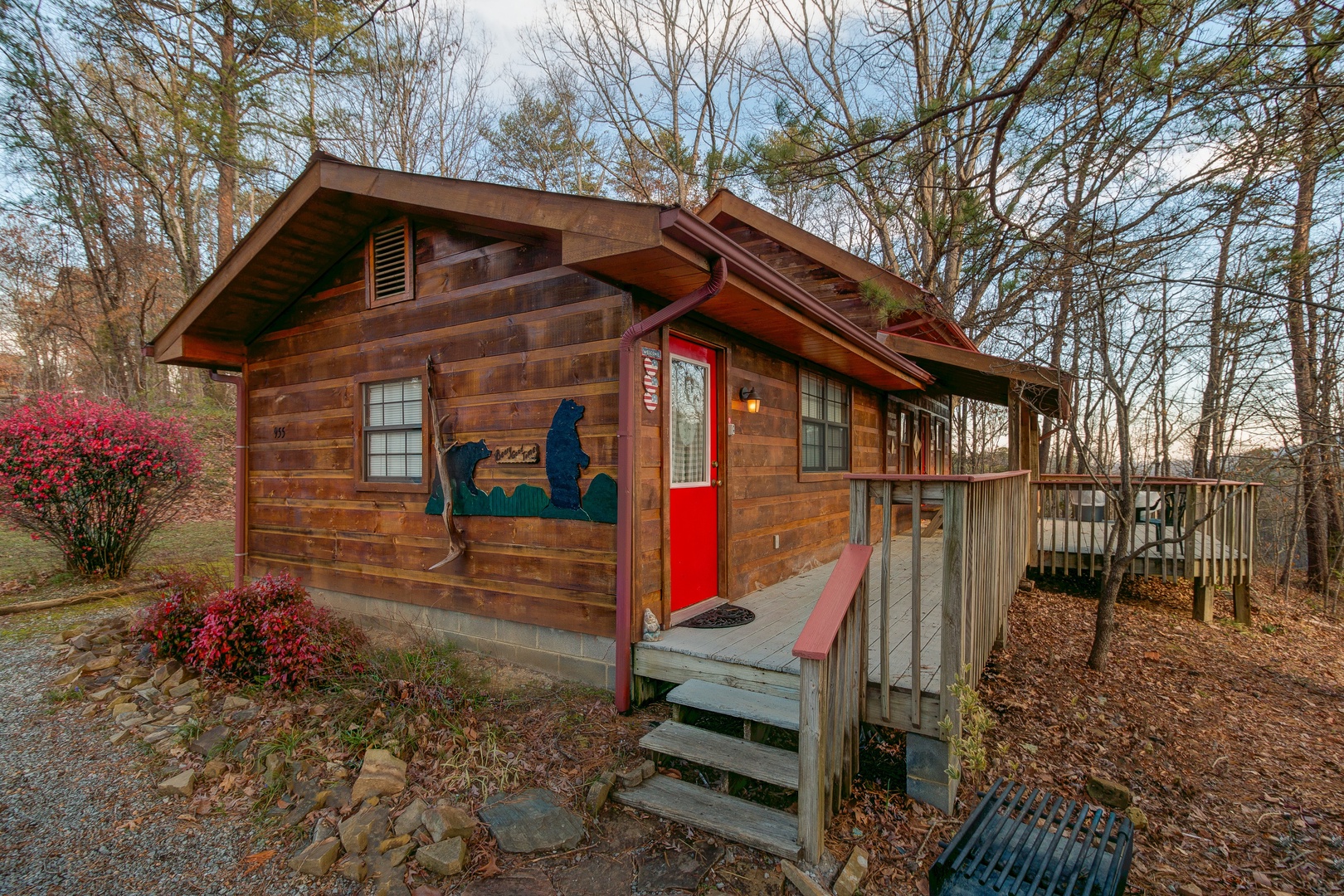 Beary Good Time, a 1-bedroom cabin rental located in Pigeon Forge