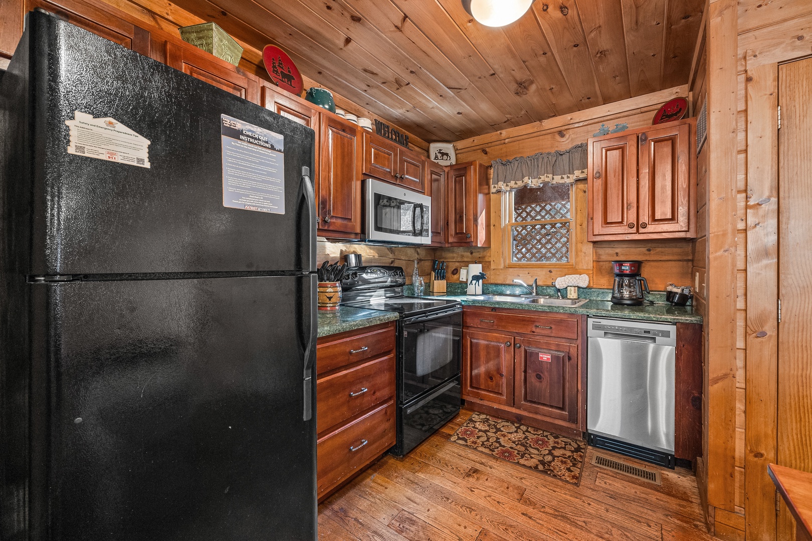 Kitchen appliances at A Beary Nice Cabin, a 2 bedroom cabin rental located in Pigeon Forge