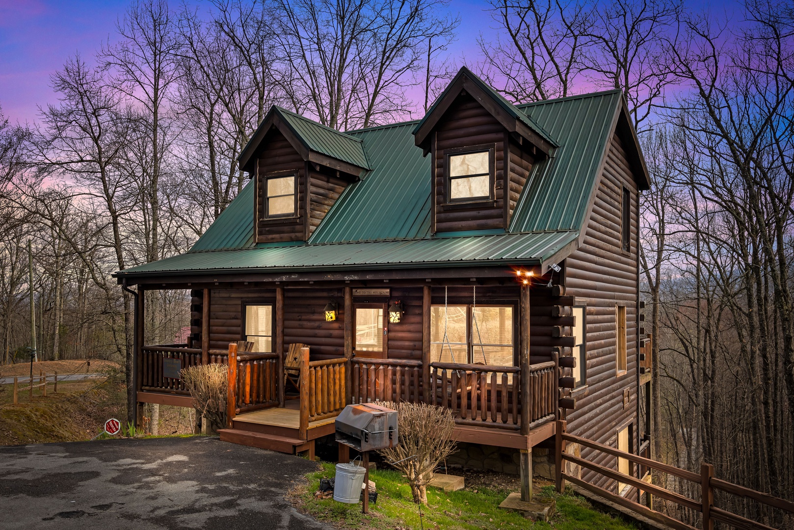 Front and side exterior view at Country Bear's Getaway, a 3-bedroom cabin rental located in Gatlinburg