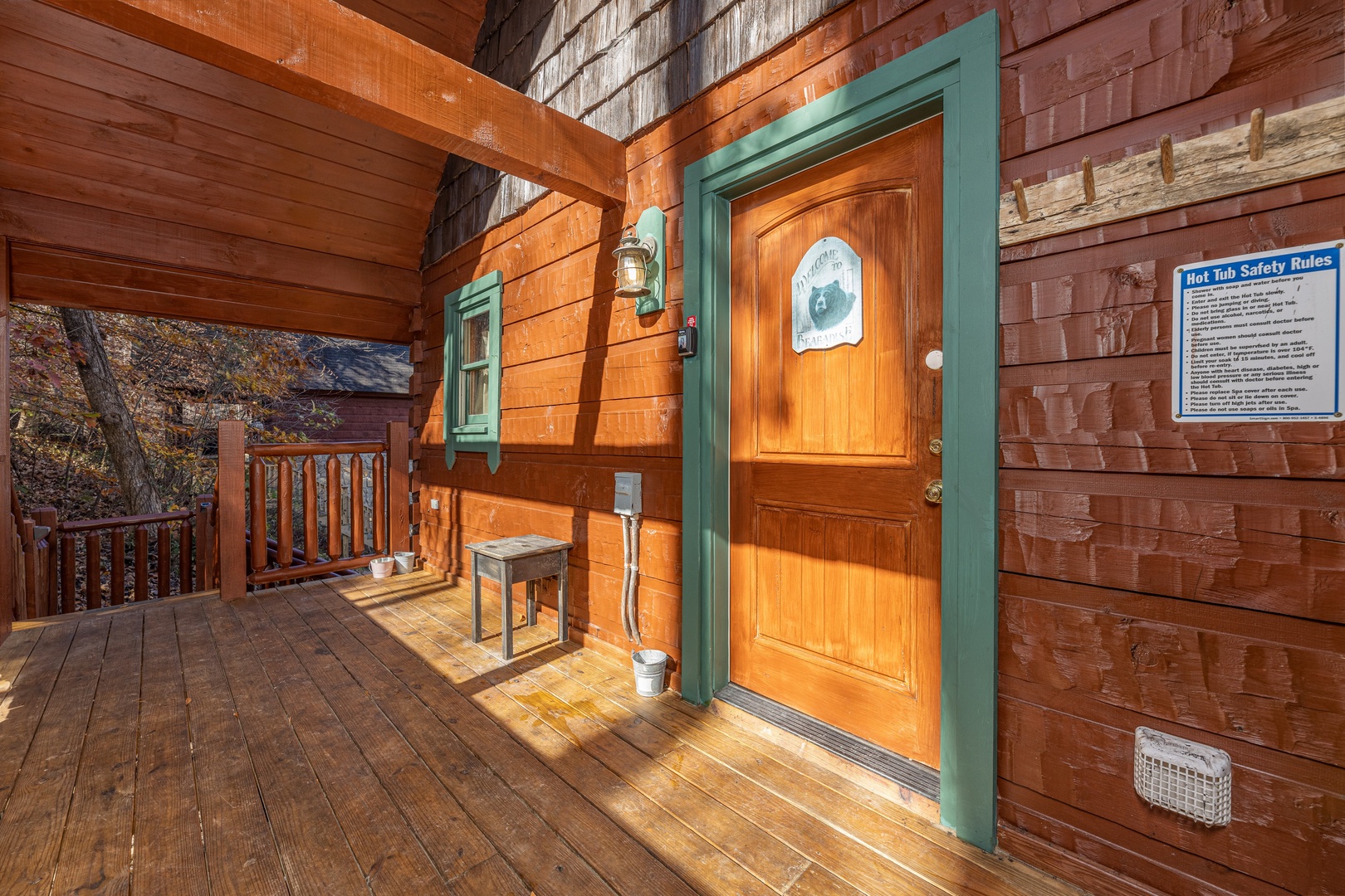 Entrance to the upper deck A Beary Nice Cabin, a 2 bedroom cabin rental located in Pigeon Forge