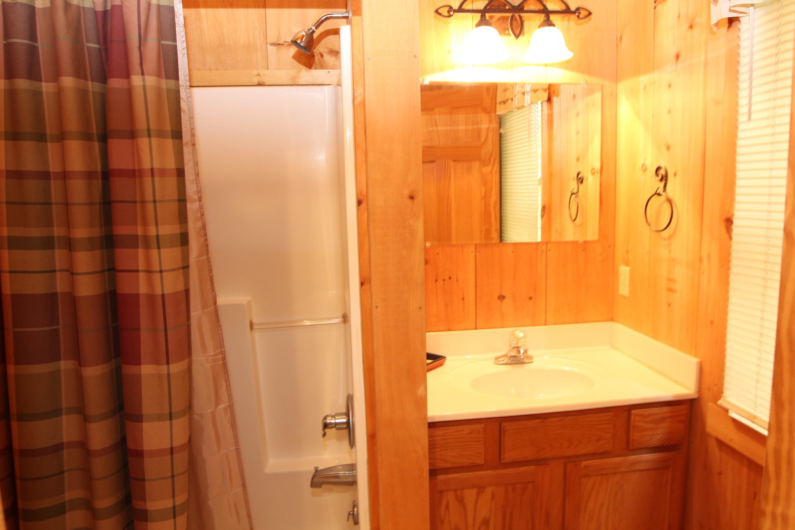Bathroom at bearfoot crossing a 1 bedroom cabin rental located in pigeon forge
