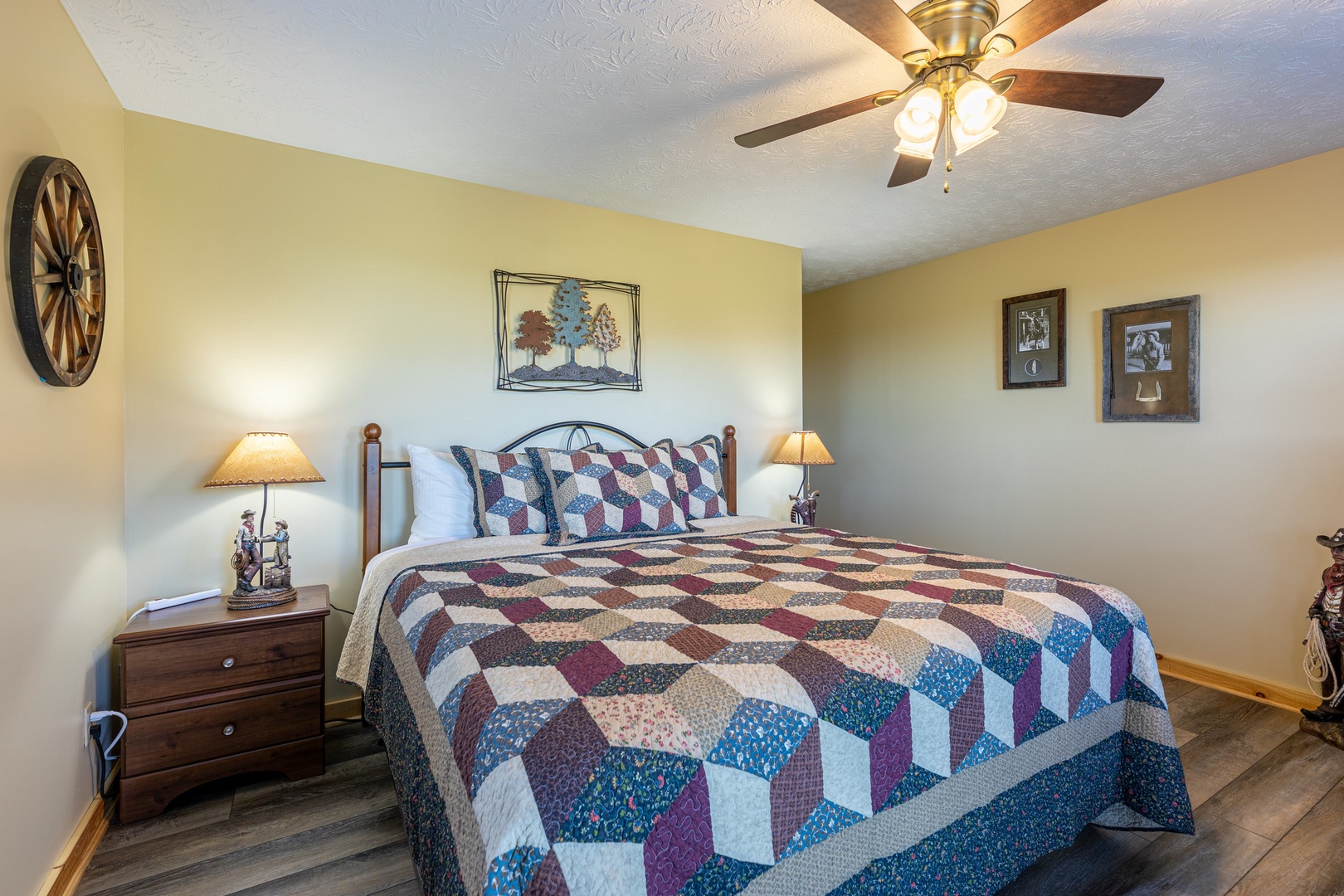 Bedroom with lamps at Le Bear Chalet, a 7 bedroom cabin rental located in Gatlinburg