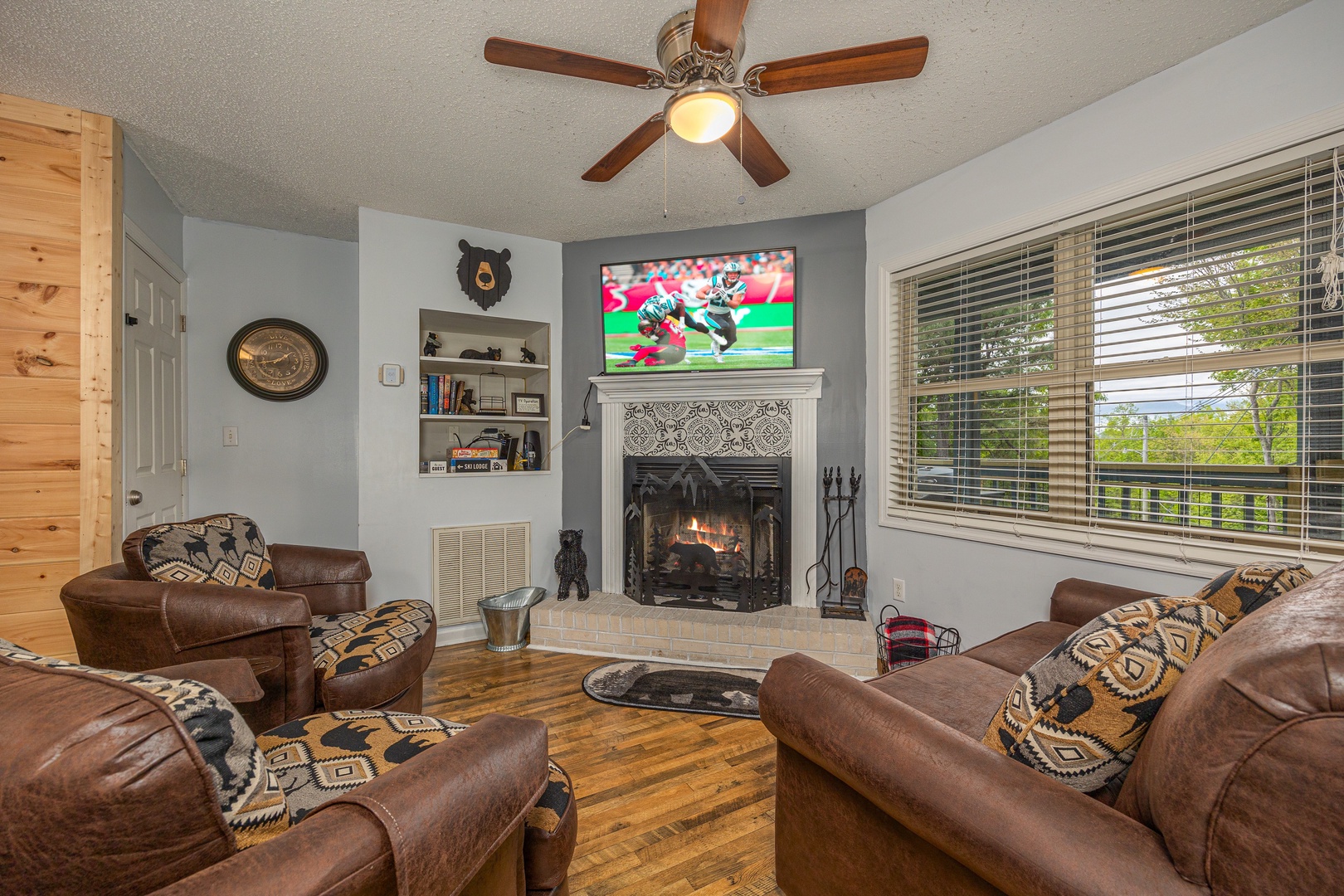 Livingroom with Seating, Flat Screen TV and Fireplace at Big Bear Ski Haus