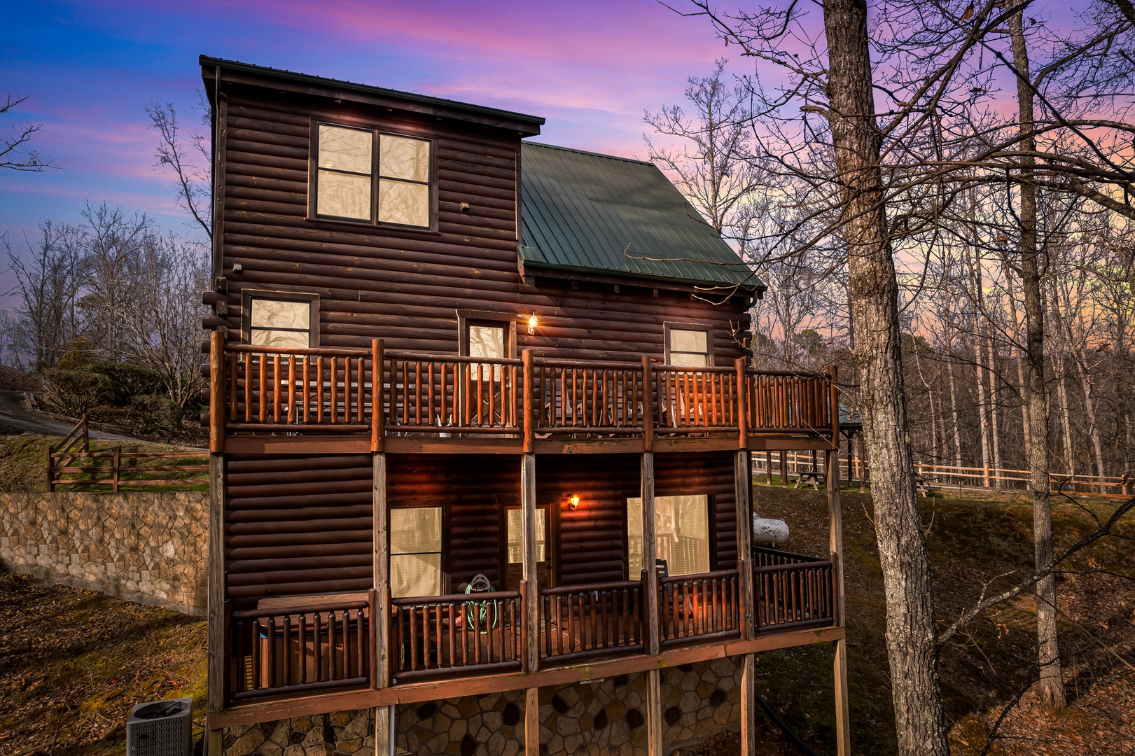 Back exterior at Country Bear's Getaway, a 3-bedroom cabin rental located in Gatlinburg