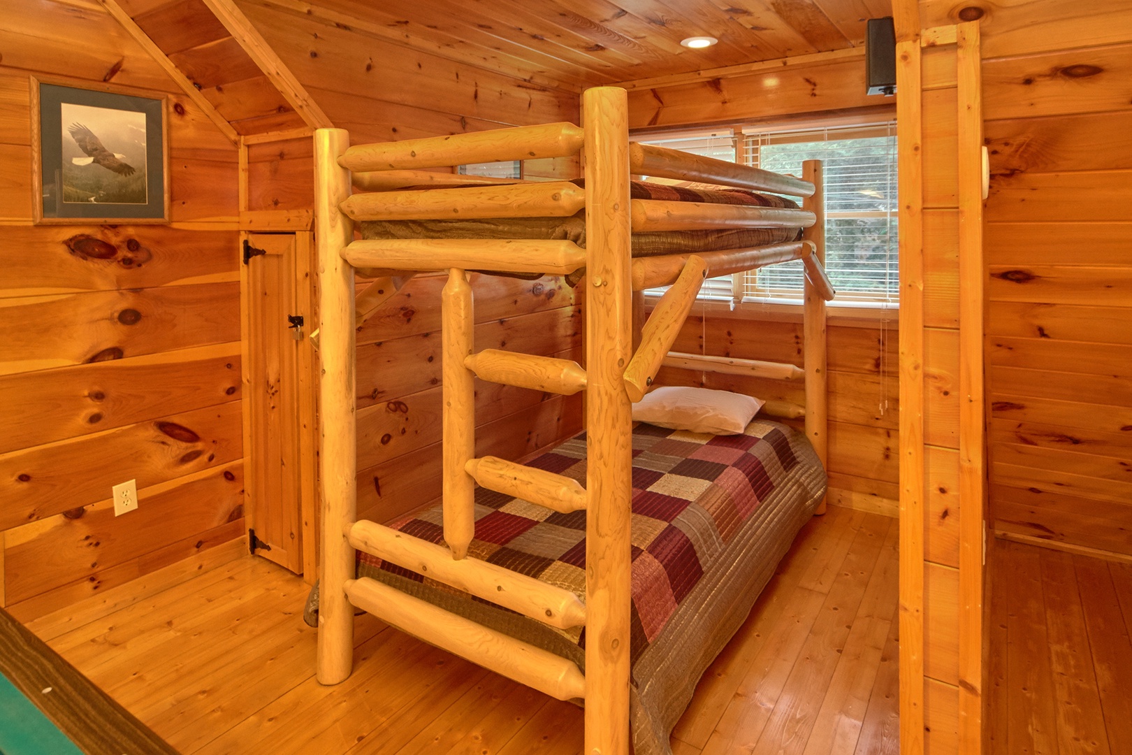 Twin bunks at Love Struck, a 1 bedroom cabin rental located in Pigeon Forge