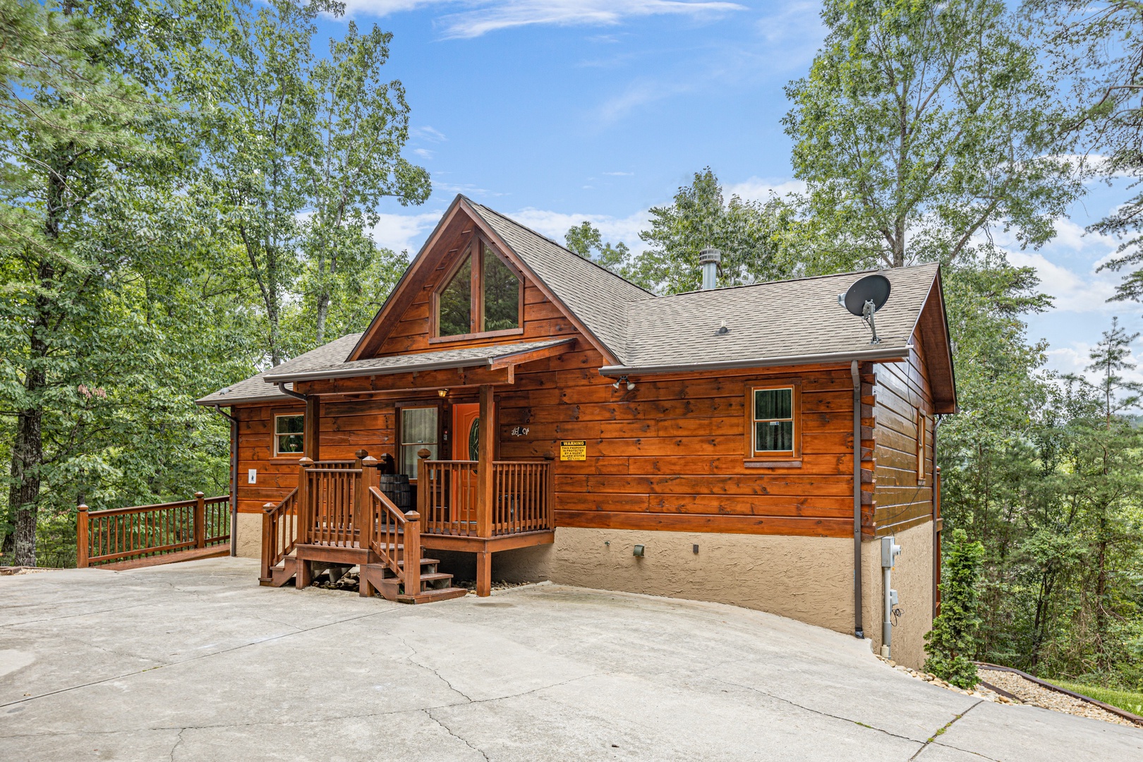 Wildlife Retreat, a 3 bedroom cabin rental located in Pigeon Forge