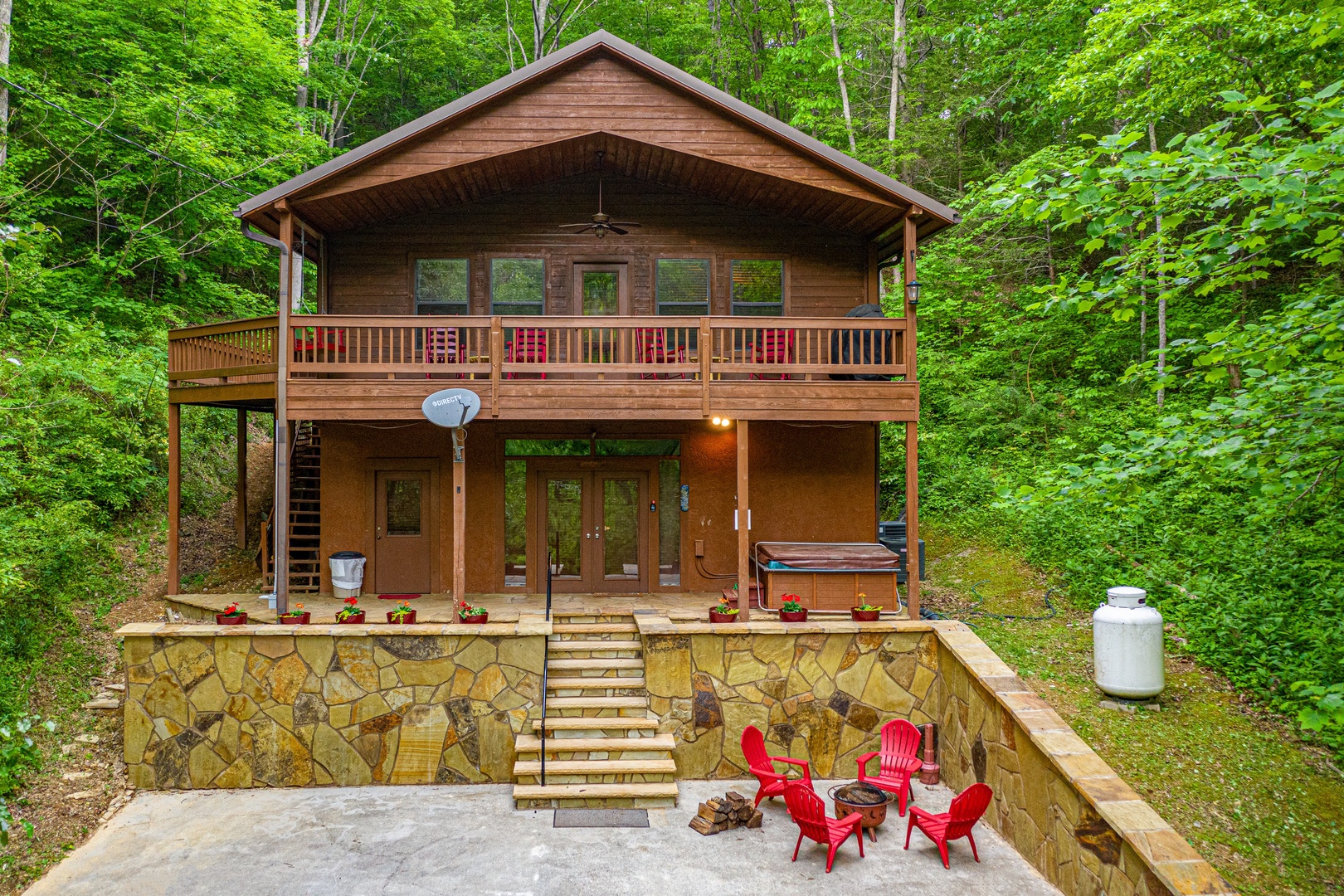 Hawk's Heart Lodge, a 3 bedroom cabin rental located in Pigeon Forge