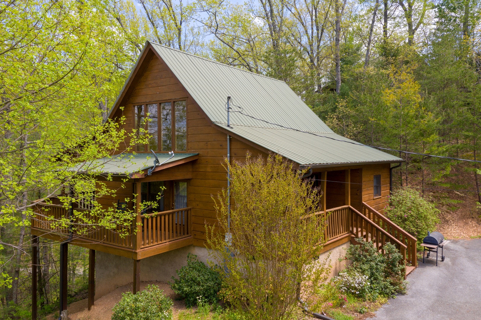 Exterior of cabin at Hillside Haven, a 1 bedroom cabin rental located in Pigeon Forge