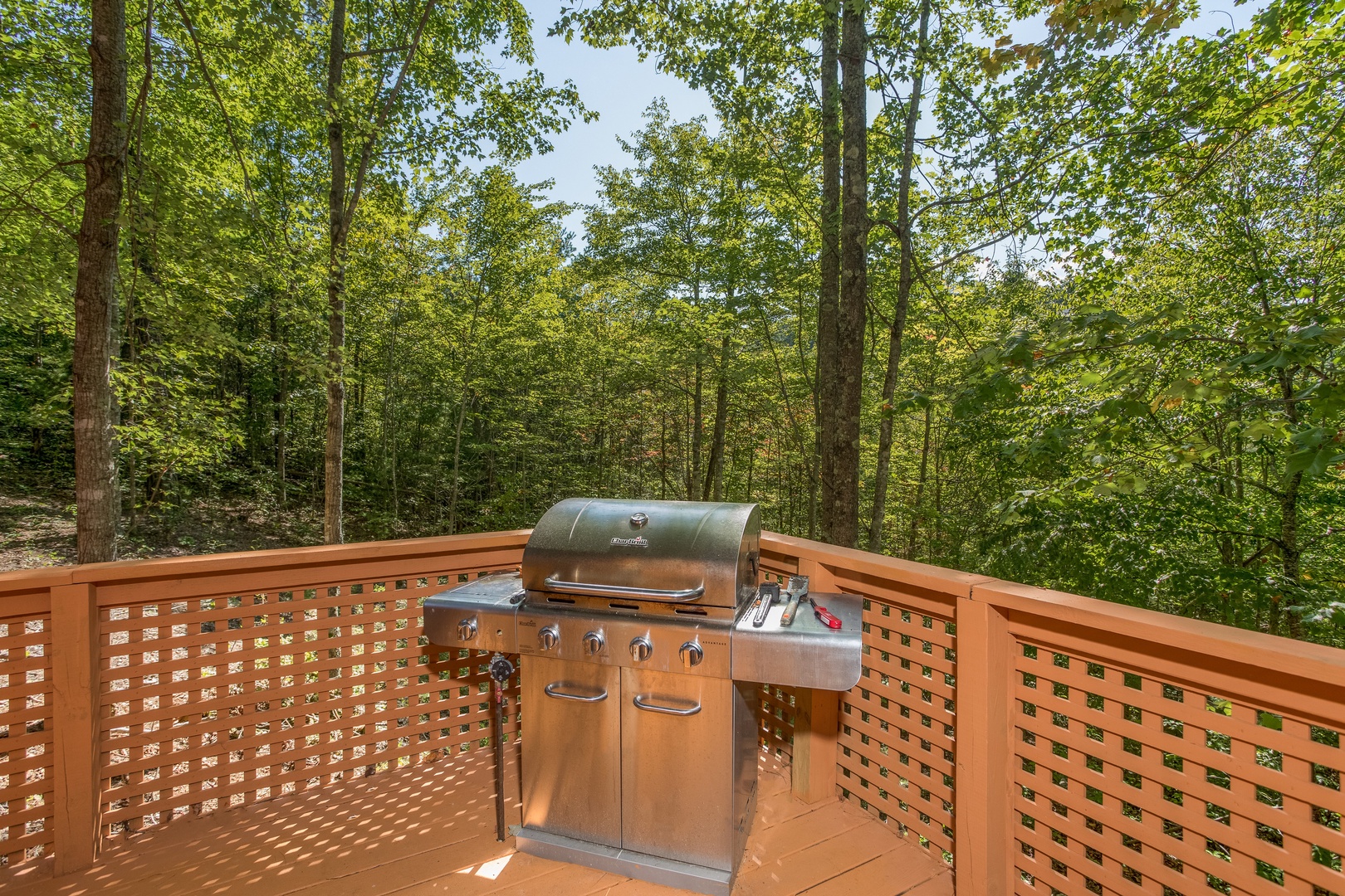 Gas grill at Forever Country, a 3 bedroom cabin rental located in Pigeon Forge
