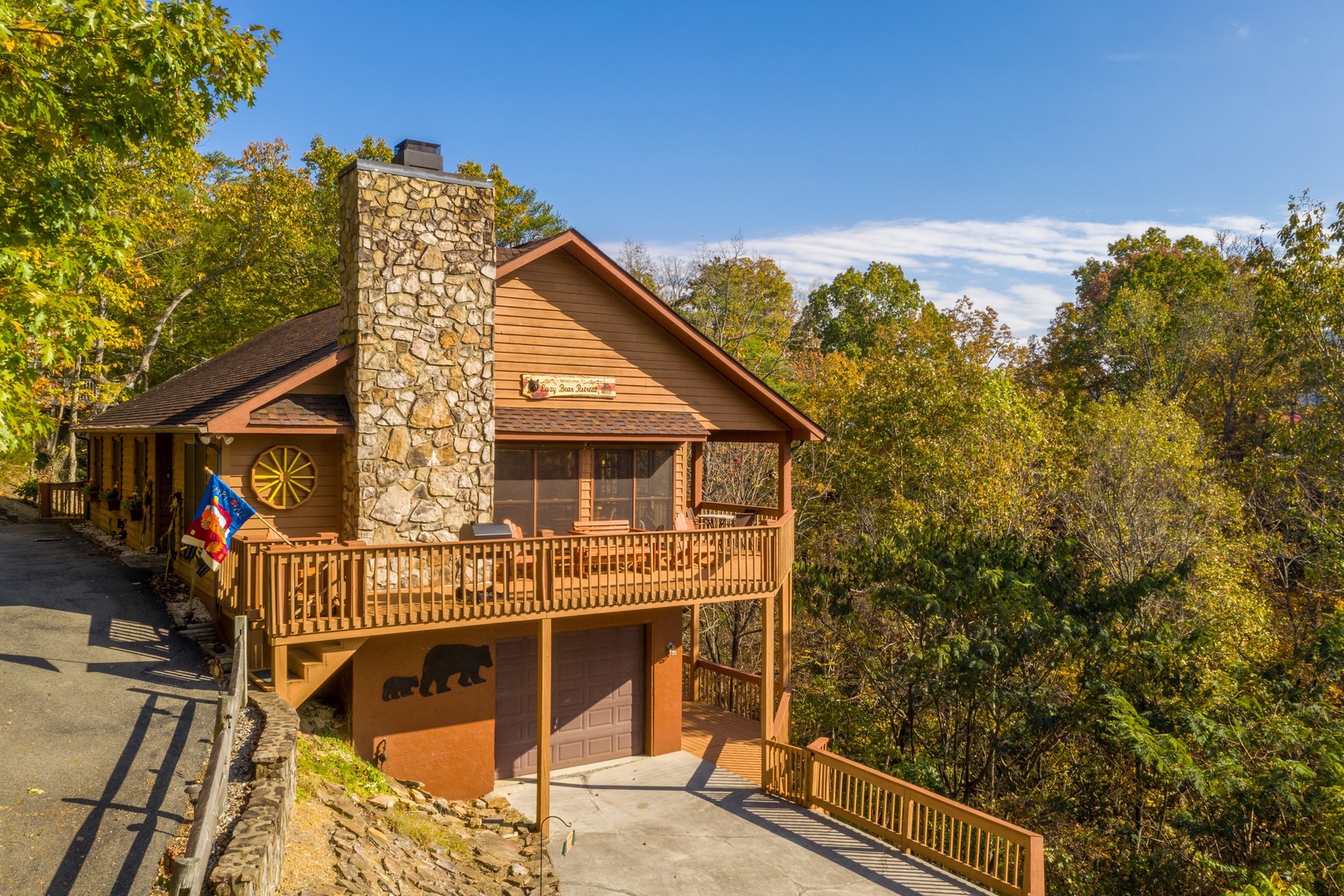 Parking area at Lazy Bear Retreat, a 4 bedroom cabin rental located in Pigeon Forge