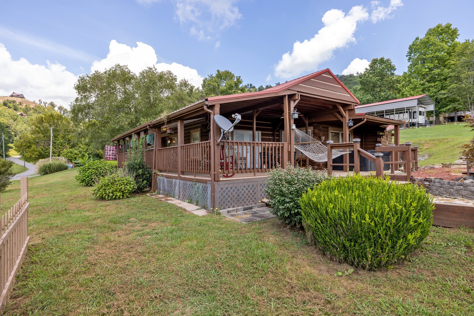 LITTLE COVE CABIN