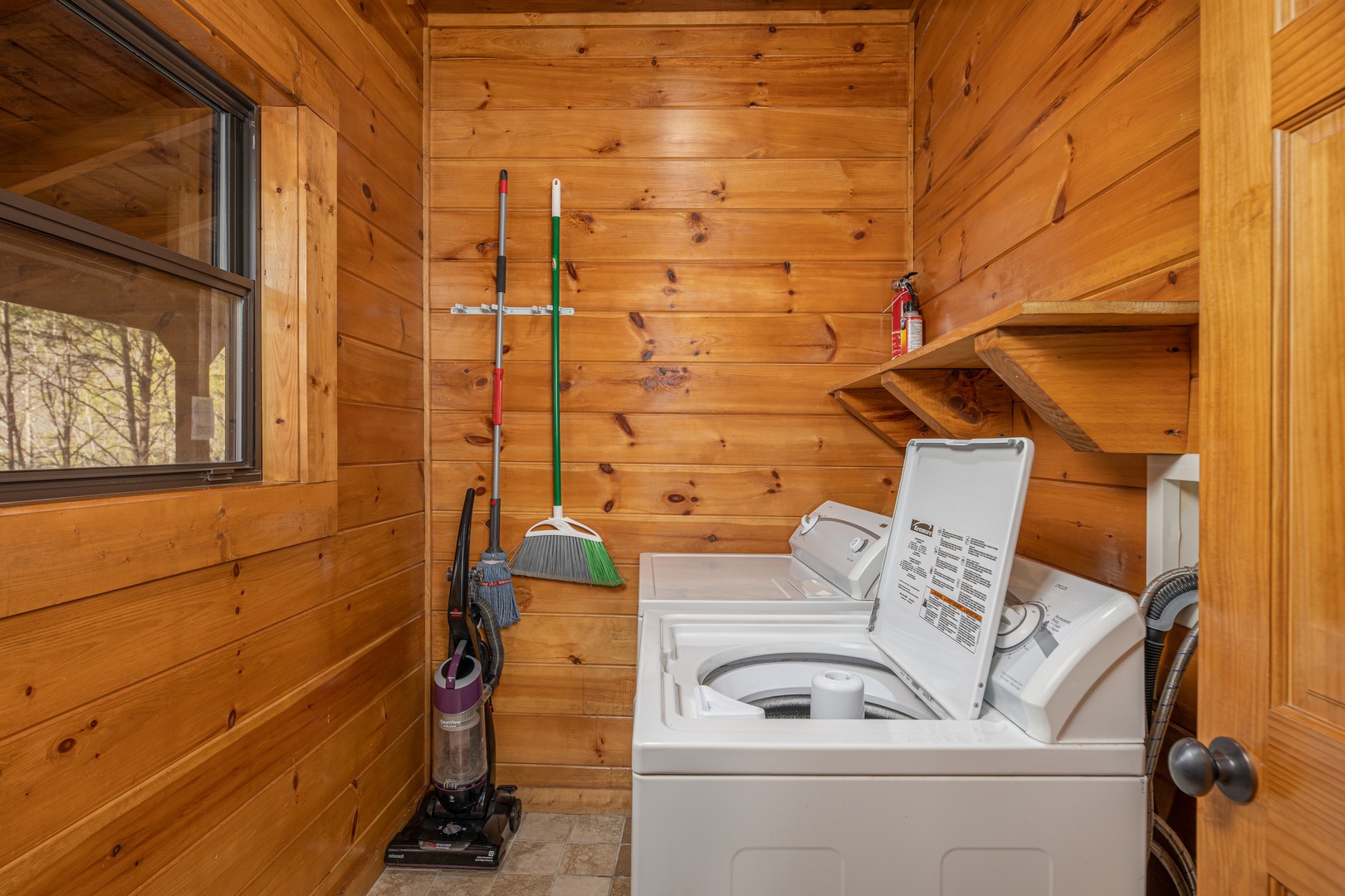 Laundry room at King of the Mountain, a 3 bedroom cabin rental located in Pigeon Forge