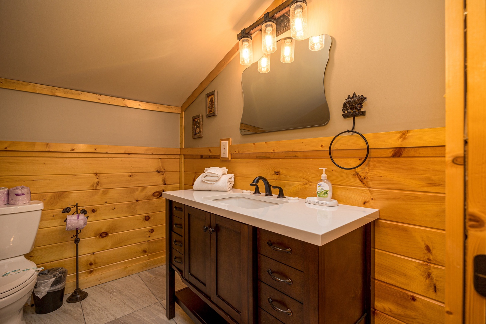 at rustic ranch a 4 bedroom cabin rental located in pigeon forge