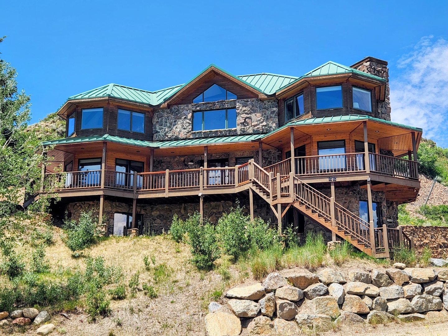 22 Sunflower Drive - Luxury Rental with Hot Tub and Stunning Views of Mt. Crested Butte!
