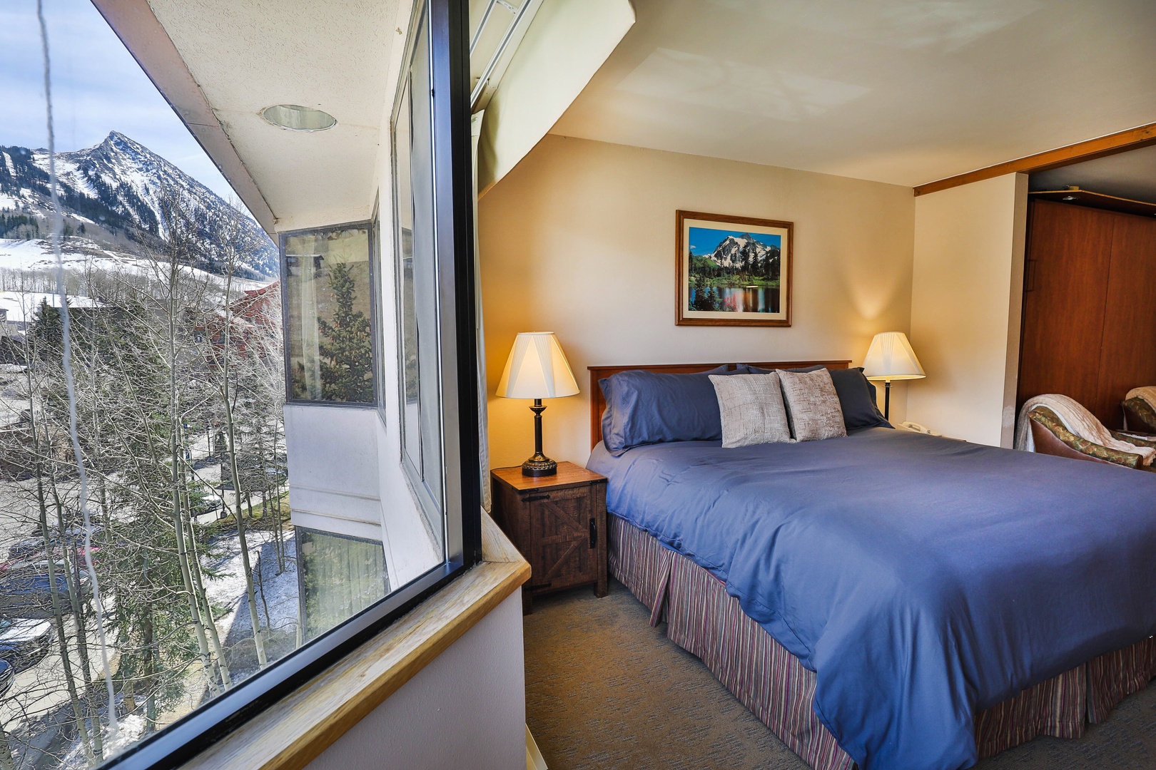 521 Grand Lodge Hotel - Location, Walk to Base Area, Views, pool & hot tub