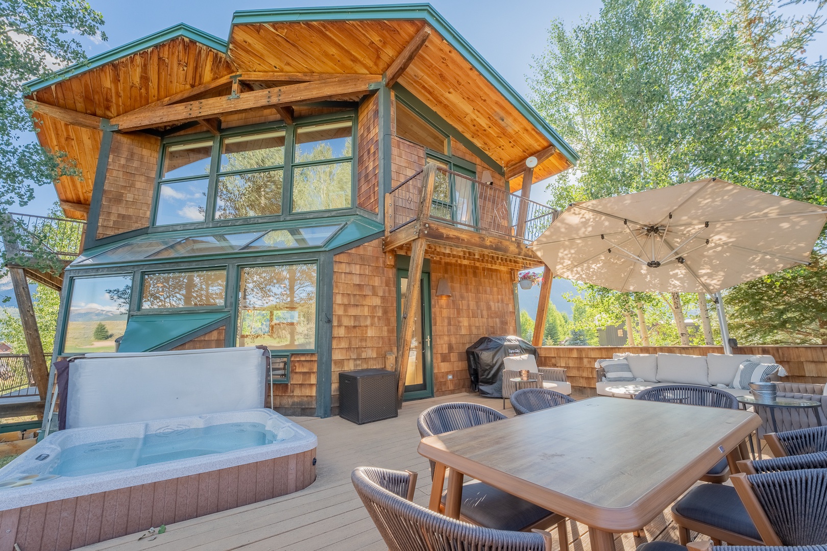 420 Slate River Main House - Beautiful Views on Golf Course!