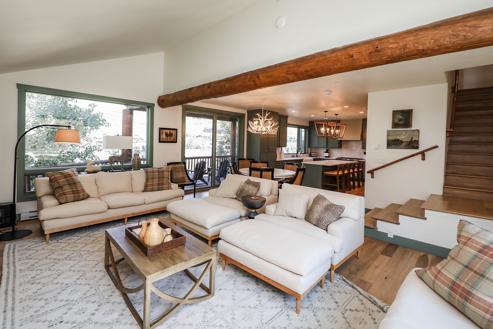 205 Mineral Point - Amazing Views & newly remodeled, close to base area.