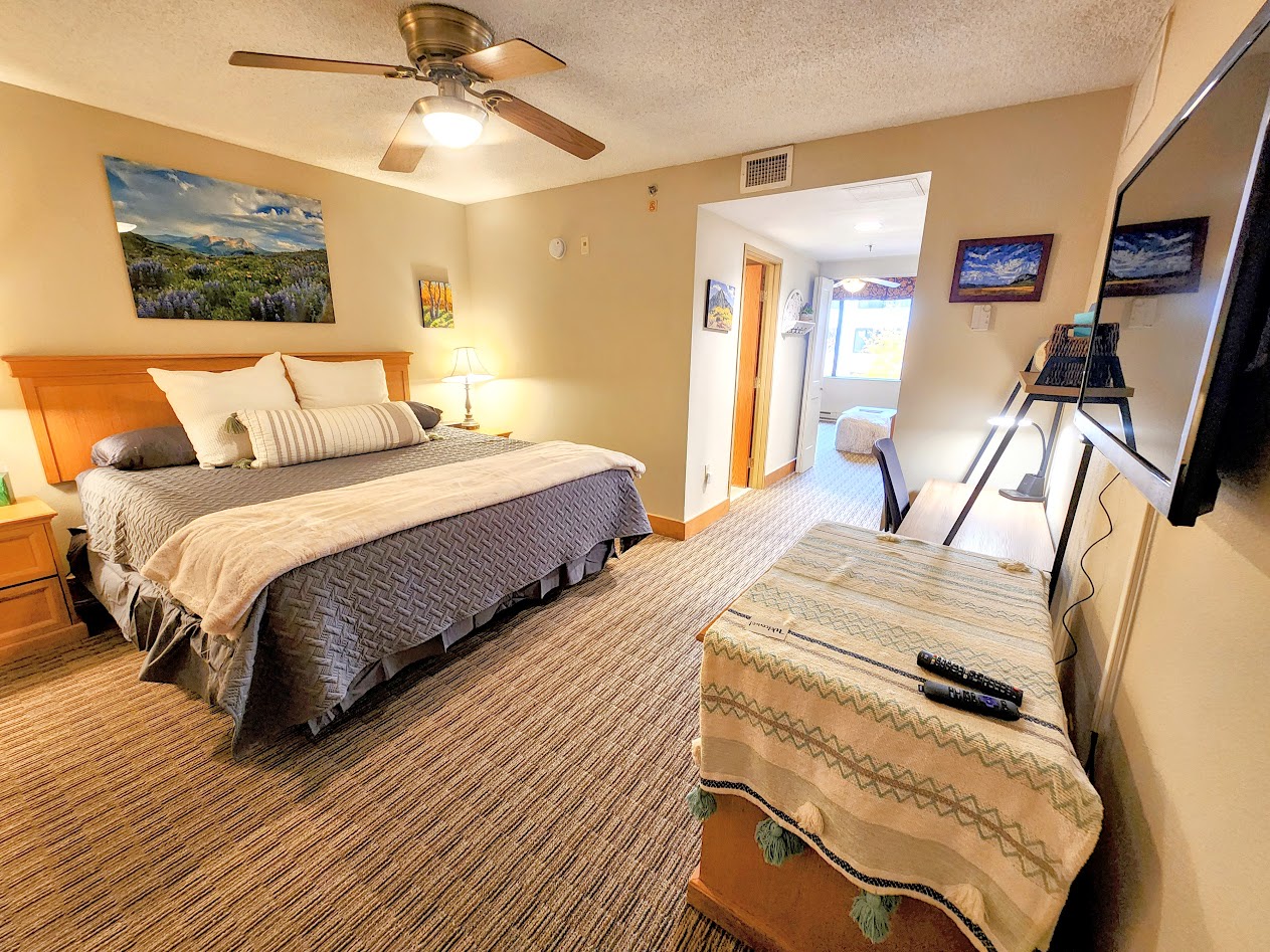 473 Grand Lodge Hotel - Shared Hot Tub & Pool, Free Shuttle! Walk to the Slopes!