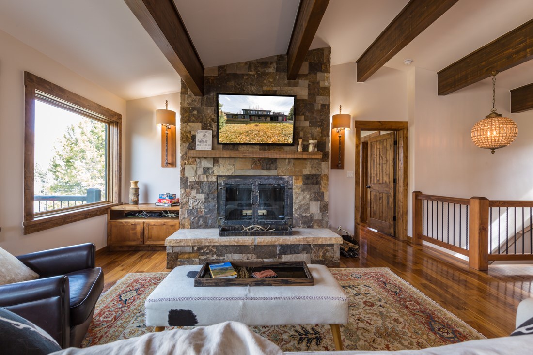 44 Anthracite Drive - Luxury Rental with Hot Tub on Mt. Crested Butte! Pet Friendly!