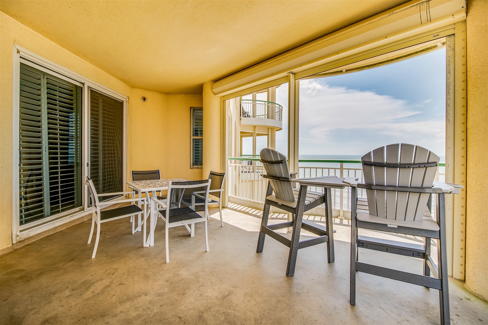 Beach Colony Tower 13D Deck And Furniture
