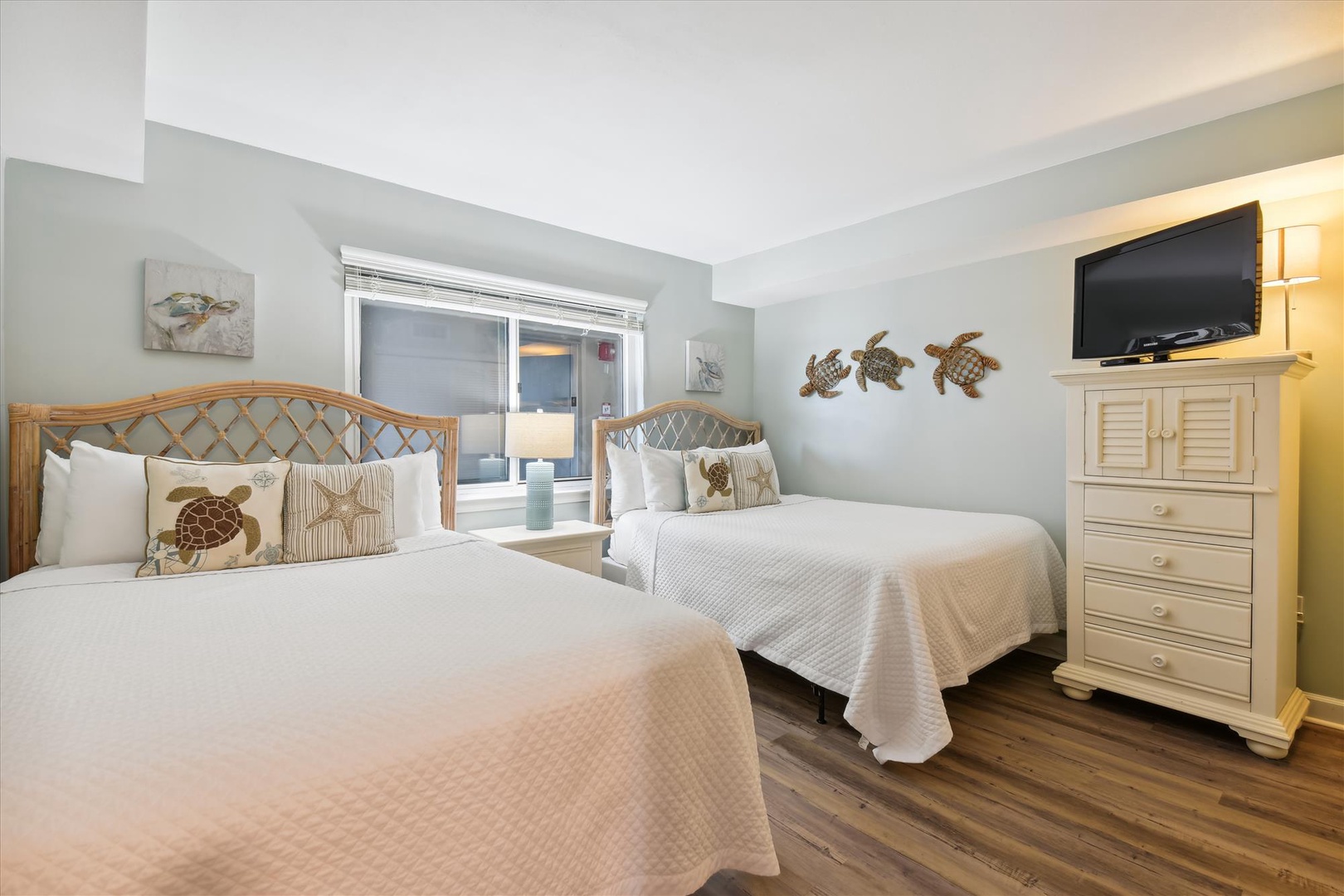 Sandy Key 425 Guest Bedroom #2 Queen Beds