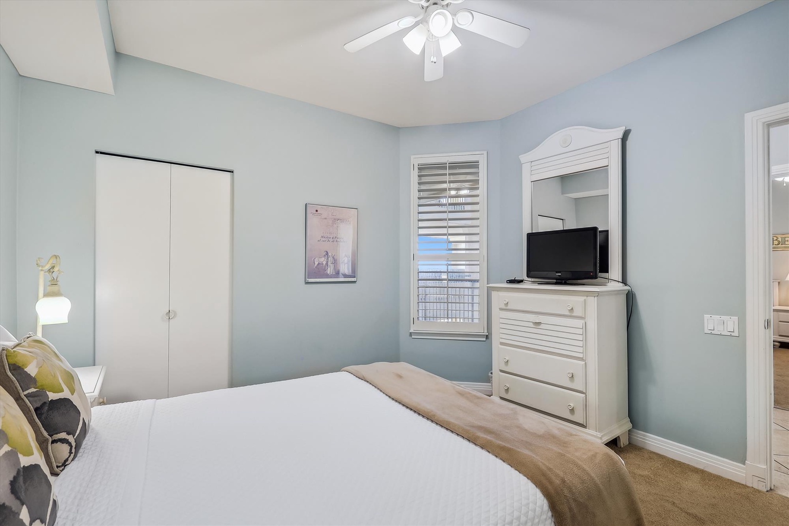 Beach Colony Tower 11C Guest Bedroom Queen Size Bed