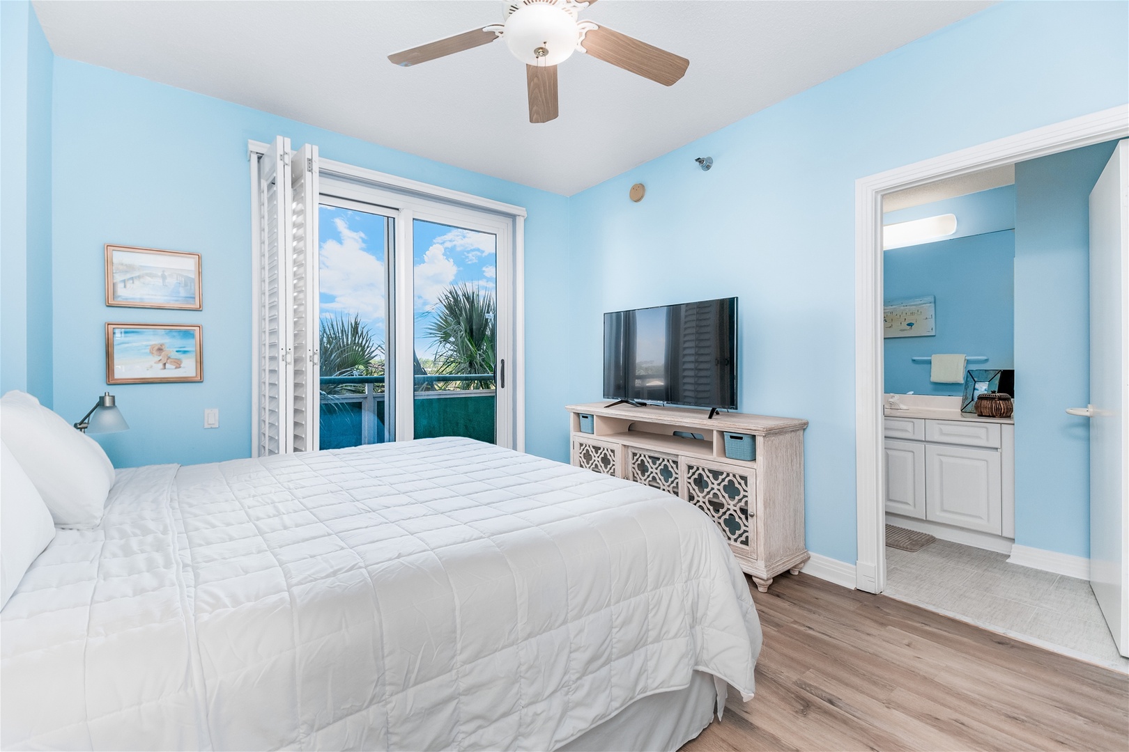 Beach Colony Tower 3D Guest Bedroom King Size Bed