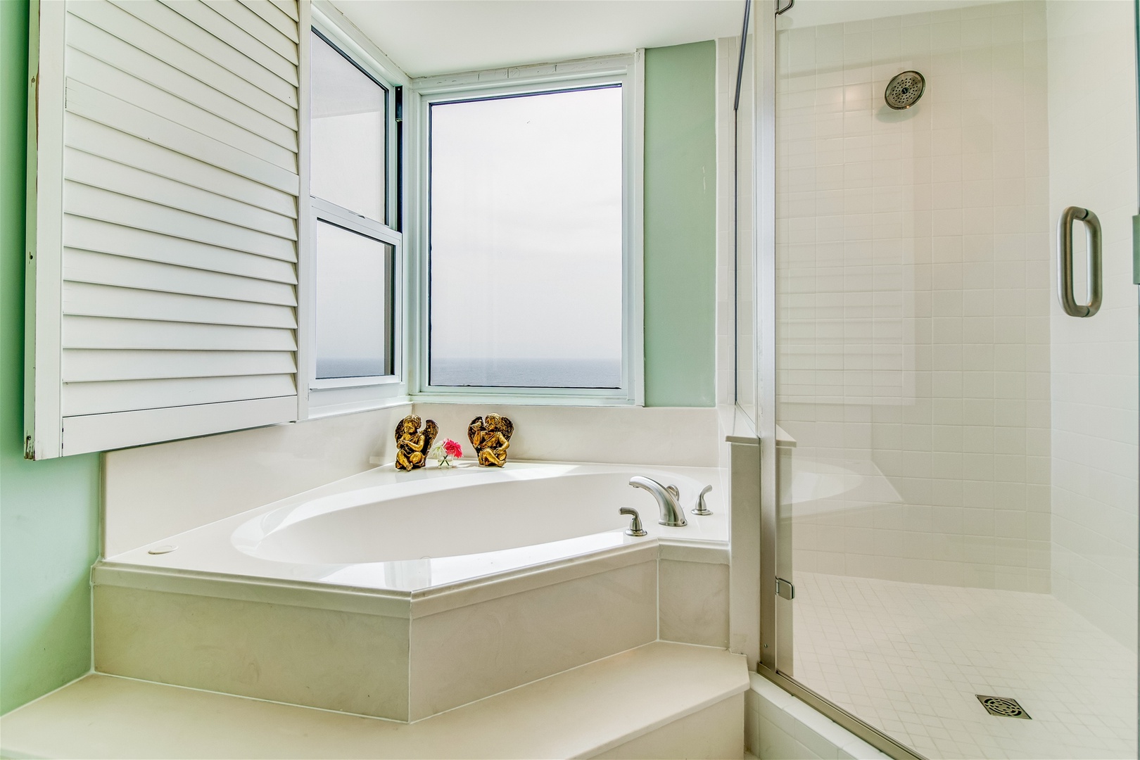 Beach Colony Tower PH2B Master Bathroom Tub