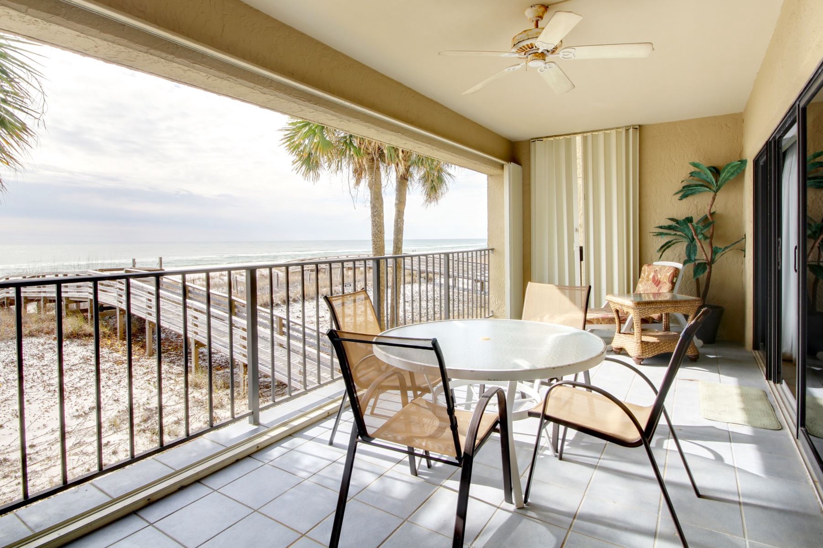 Shipwatch A204 Spacious Beachfront Condo Perdido Key, Florida