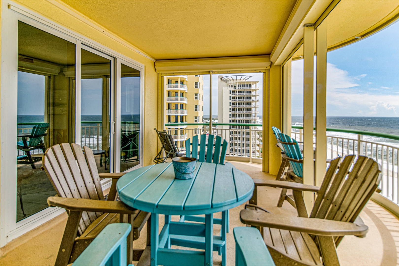 Beach Colony Tower 10B Deck Table And Chairs
