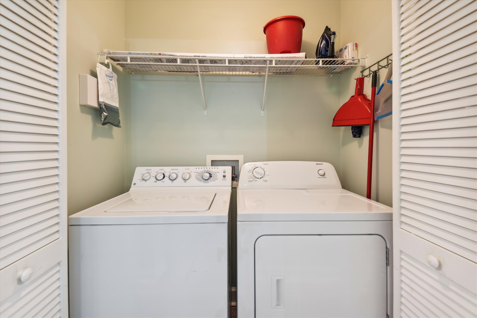 Sandy Key 425 In Unit Washer and Dryer
