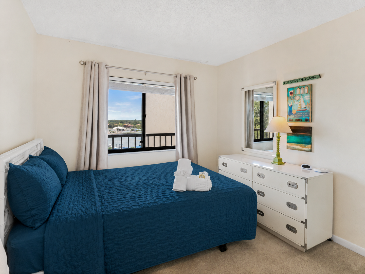 Bedroom 3 has Queen bed