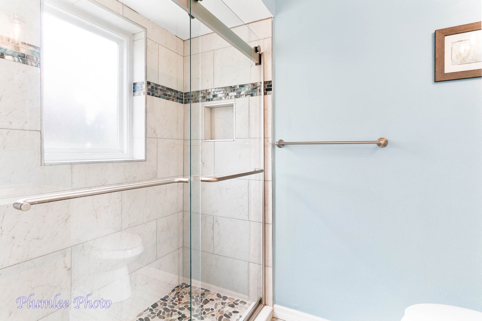 Master ensuite step-in shower