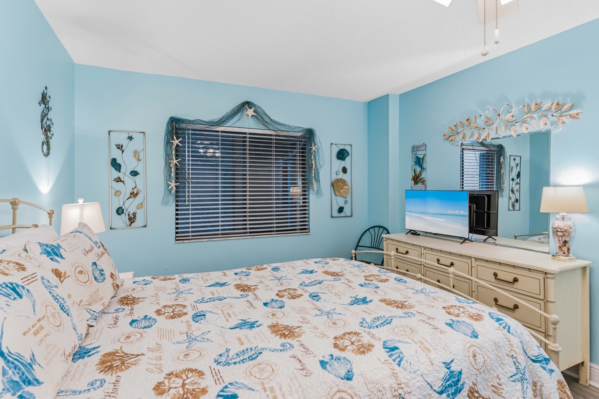 2nd bedroom has Queen bed and TV