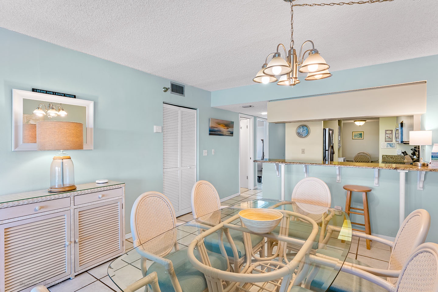 The dining area and breakfast bar.