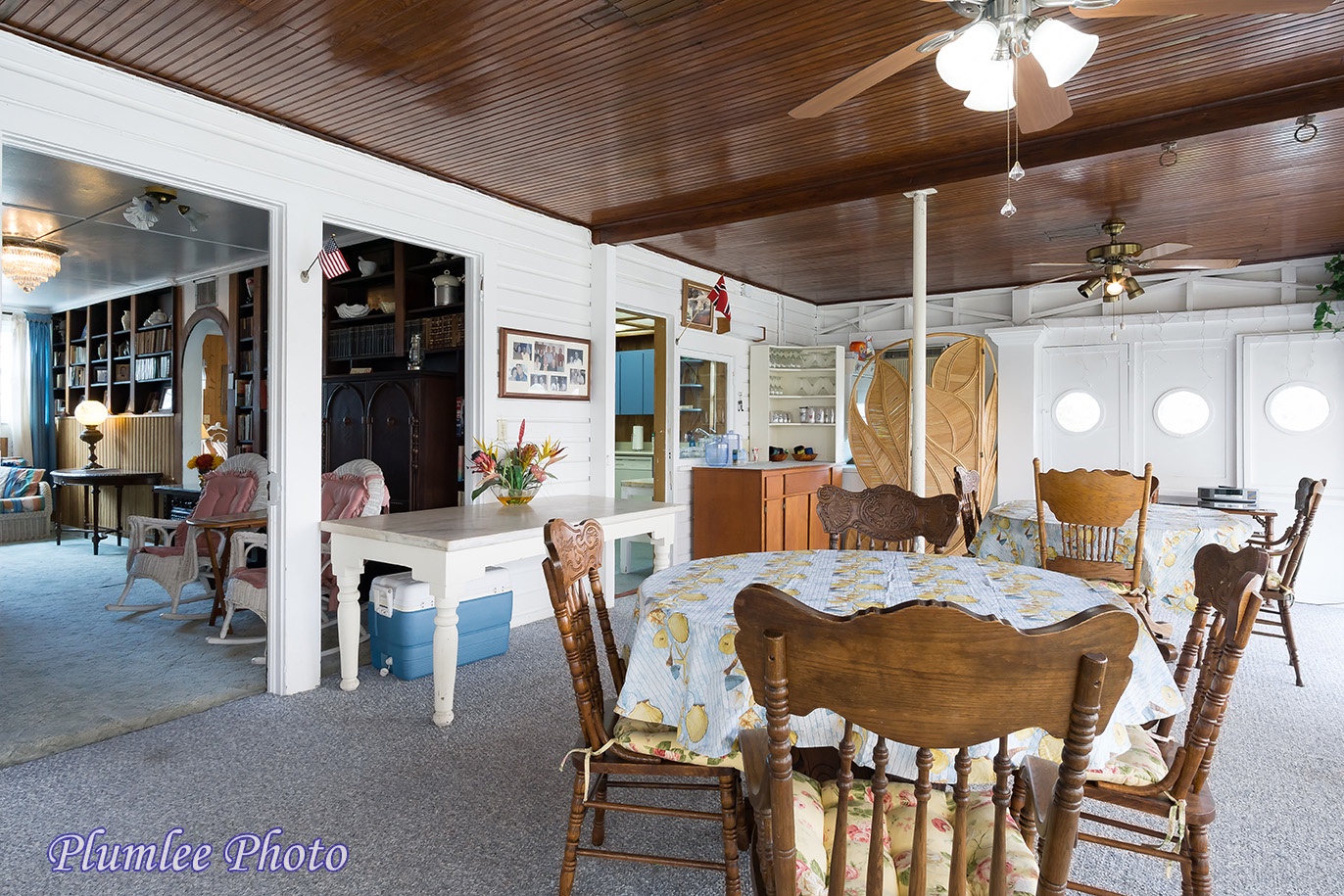 2nd Floor.  Lots of space in the Dining Area.