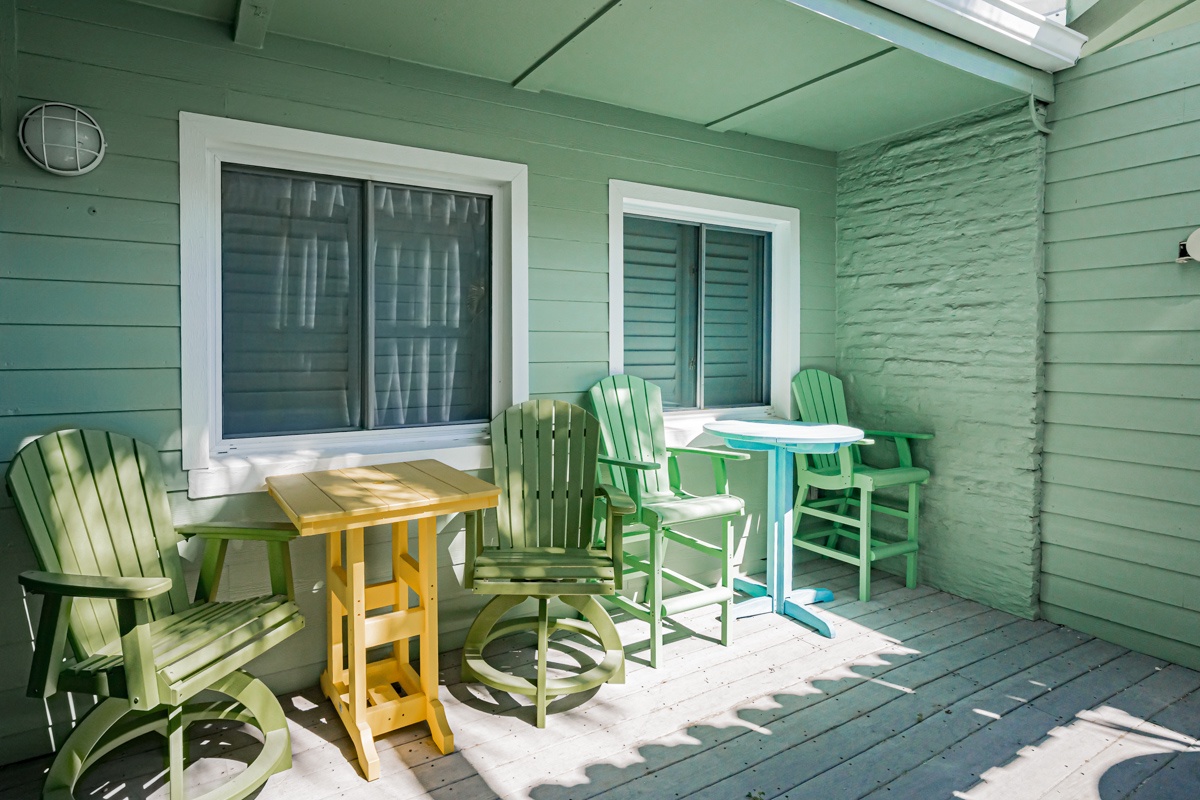 Private enclosed patio