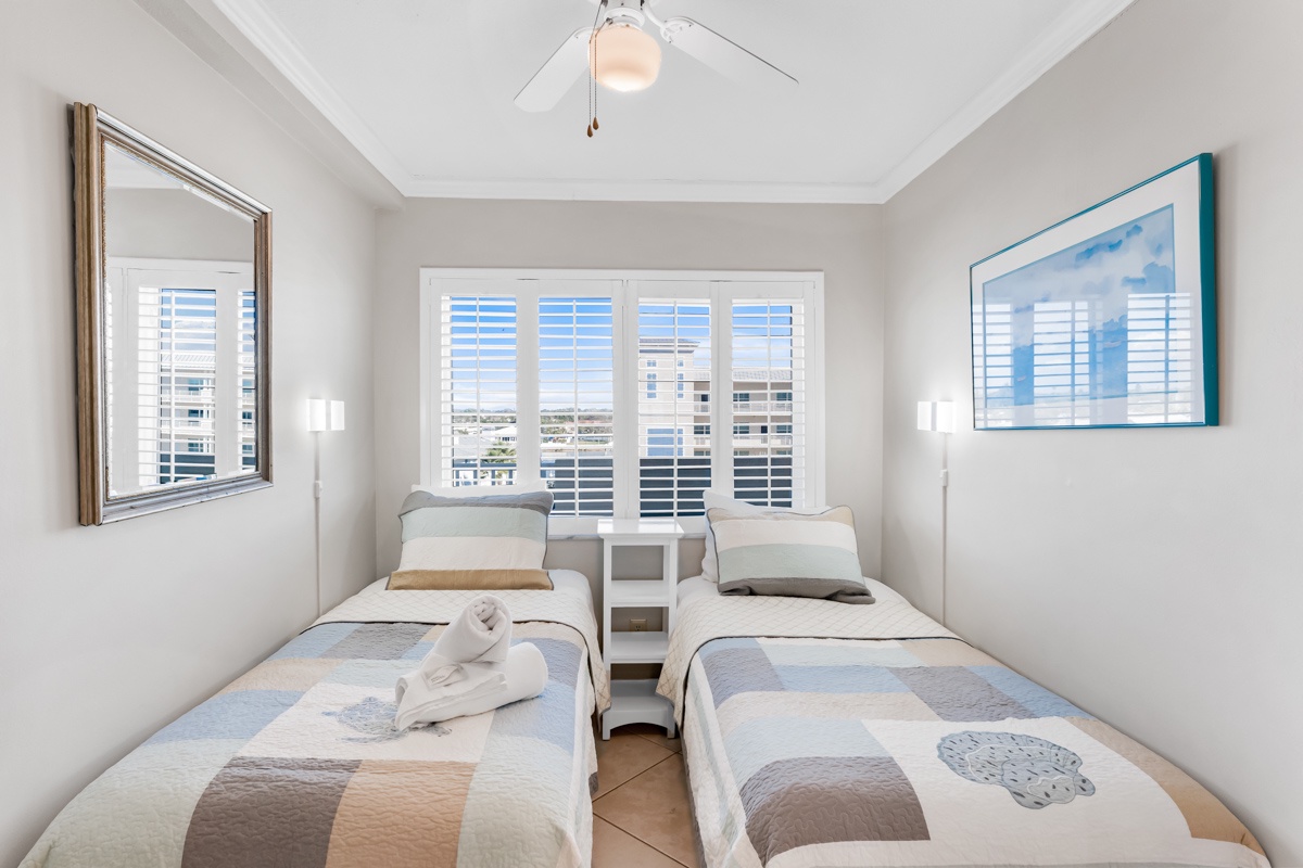 3rd bedroom has 2 Twin beds