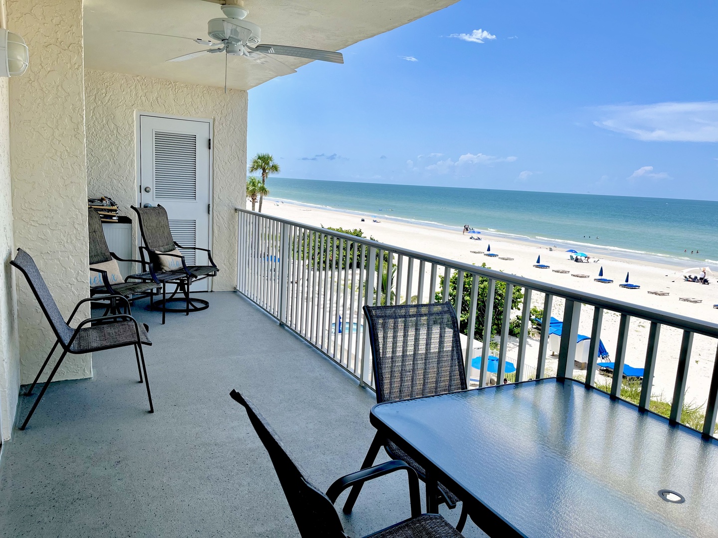 Private balcony right on the beach