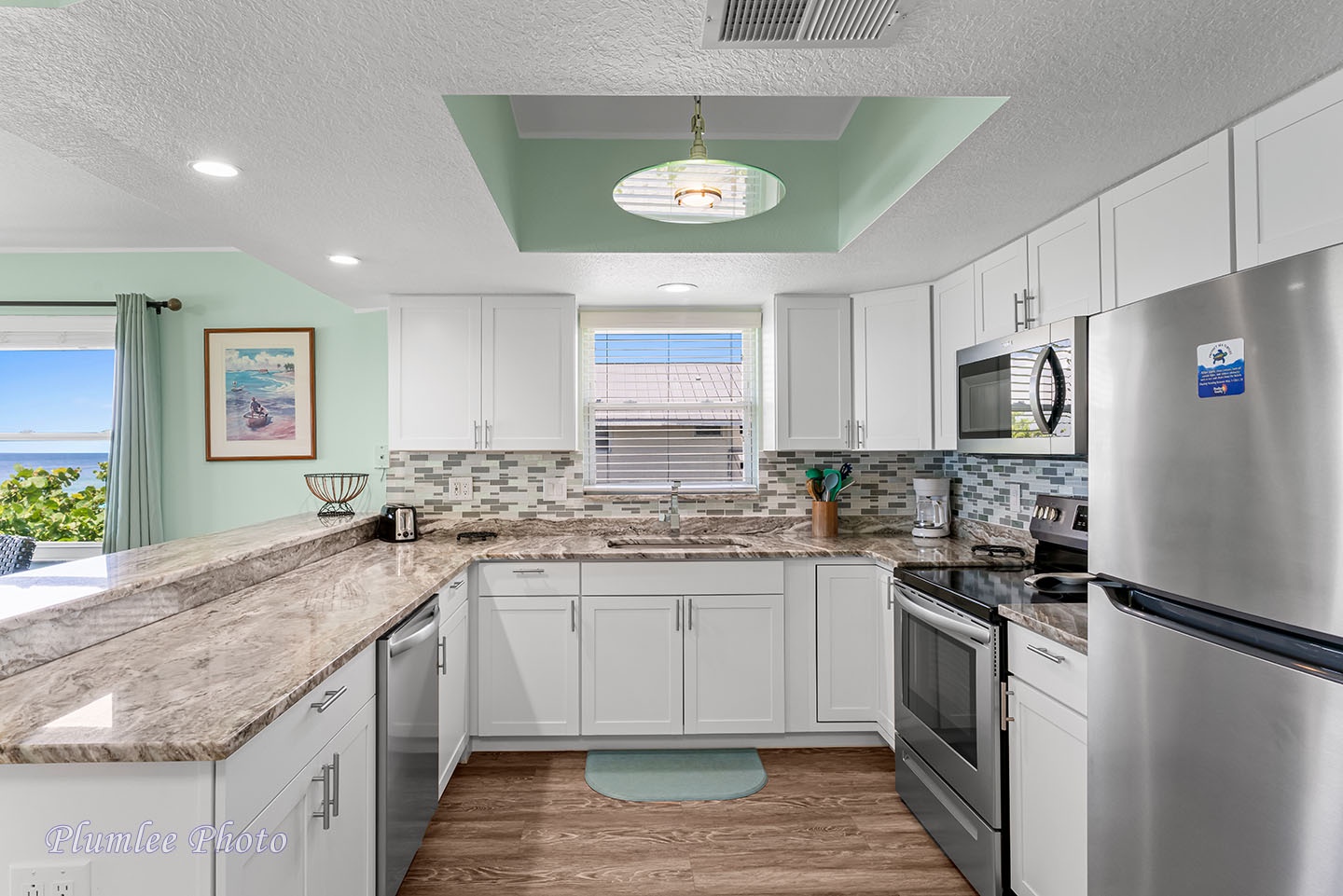 The fully equipped kitchen.  A dishwasher is a must have on vacation.