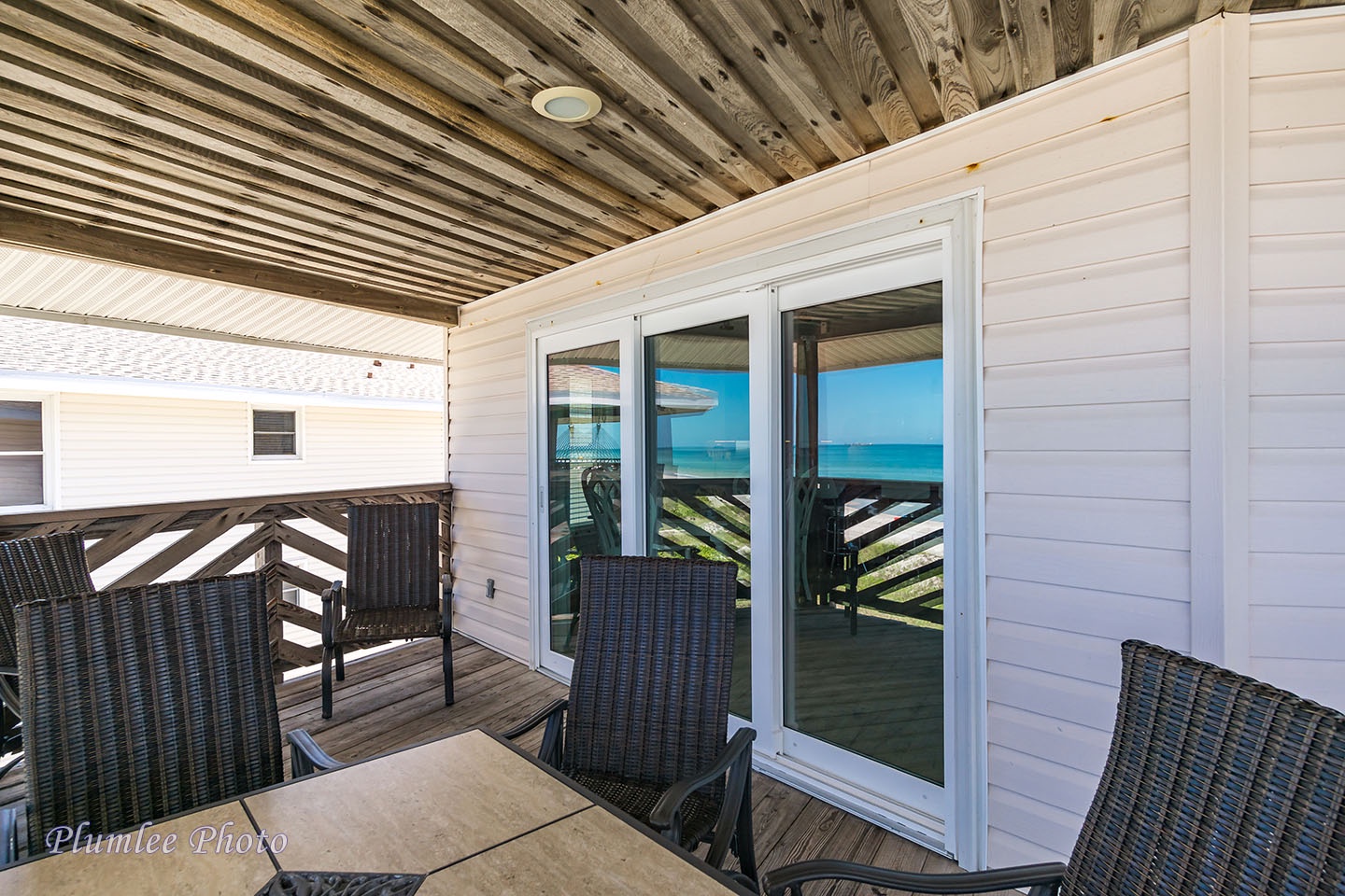 Large sliders lead to the balcony.