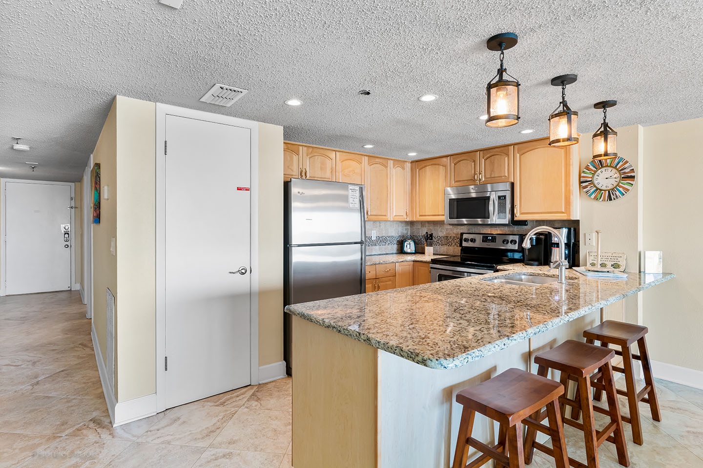 Breakfast bar for additional seating