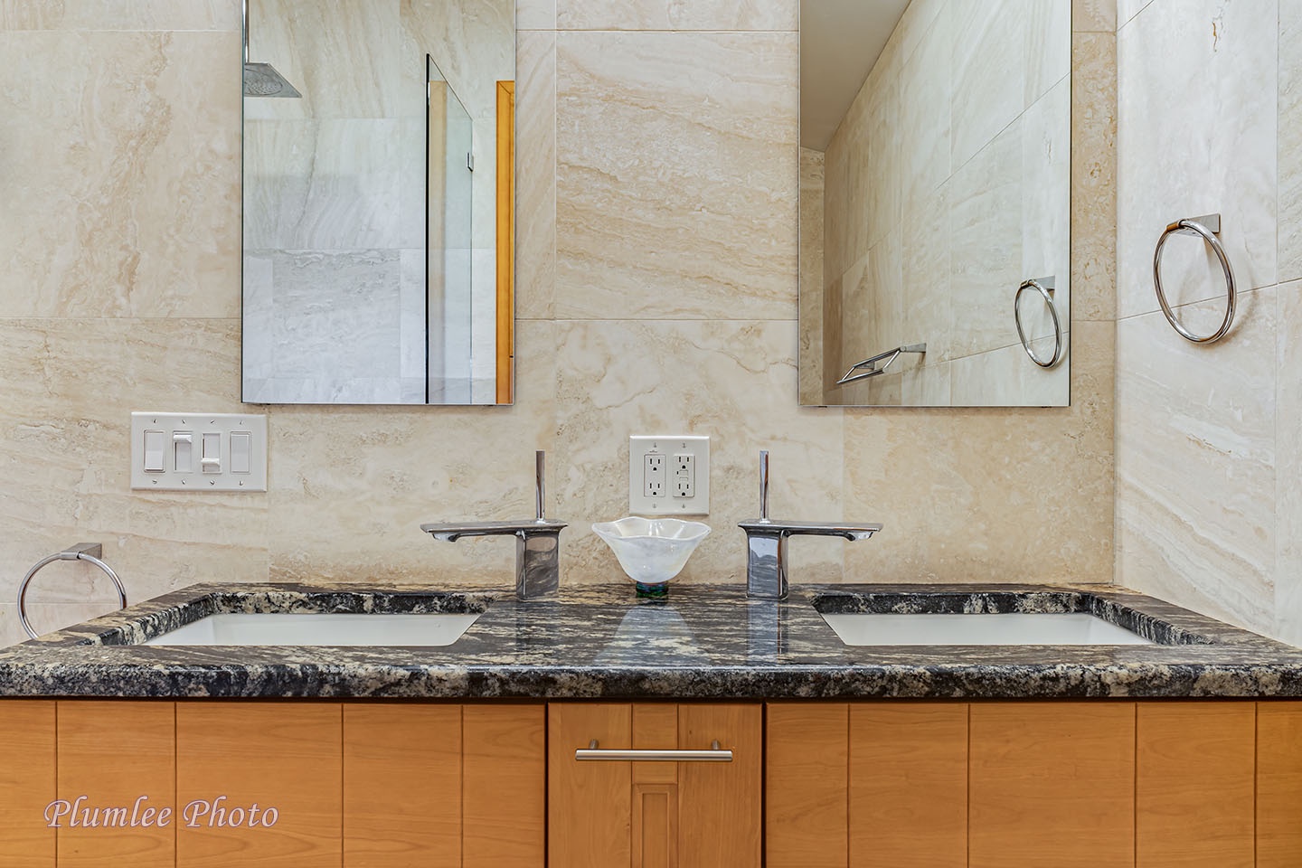 Dual sinks in master bathroom