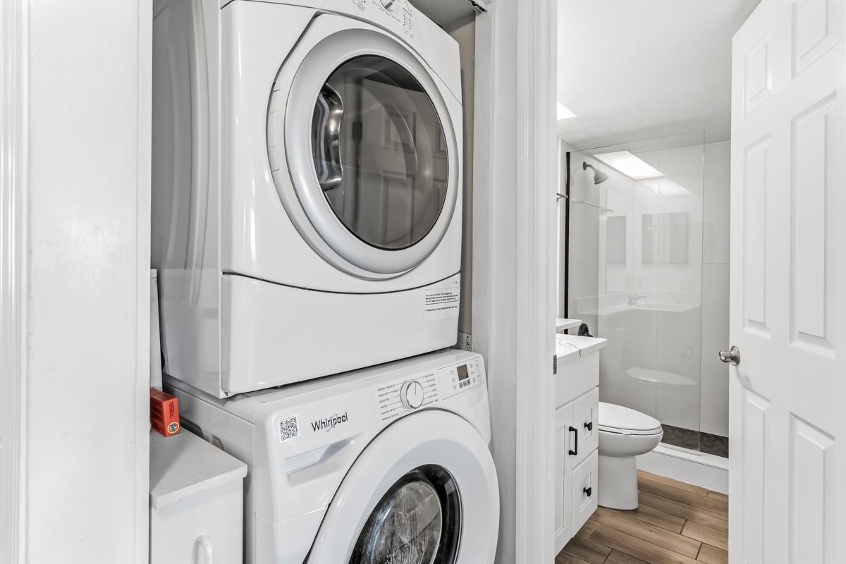 Freshly laundered clothes are just steps from your room with this convenient in-unit washer and dryer—no need to haul bags to a communal space.